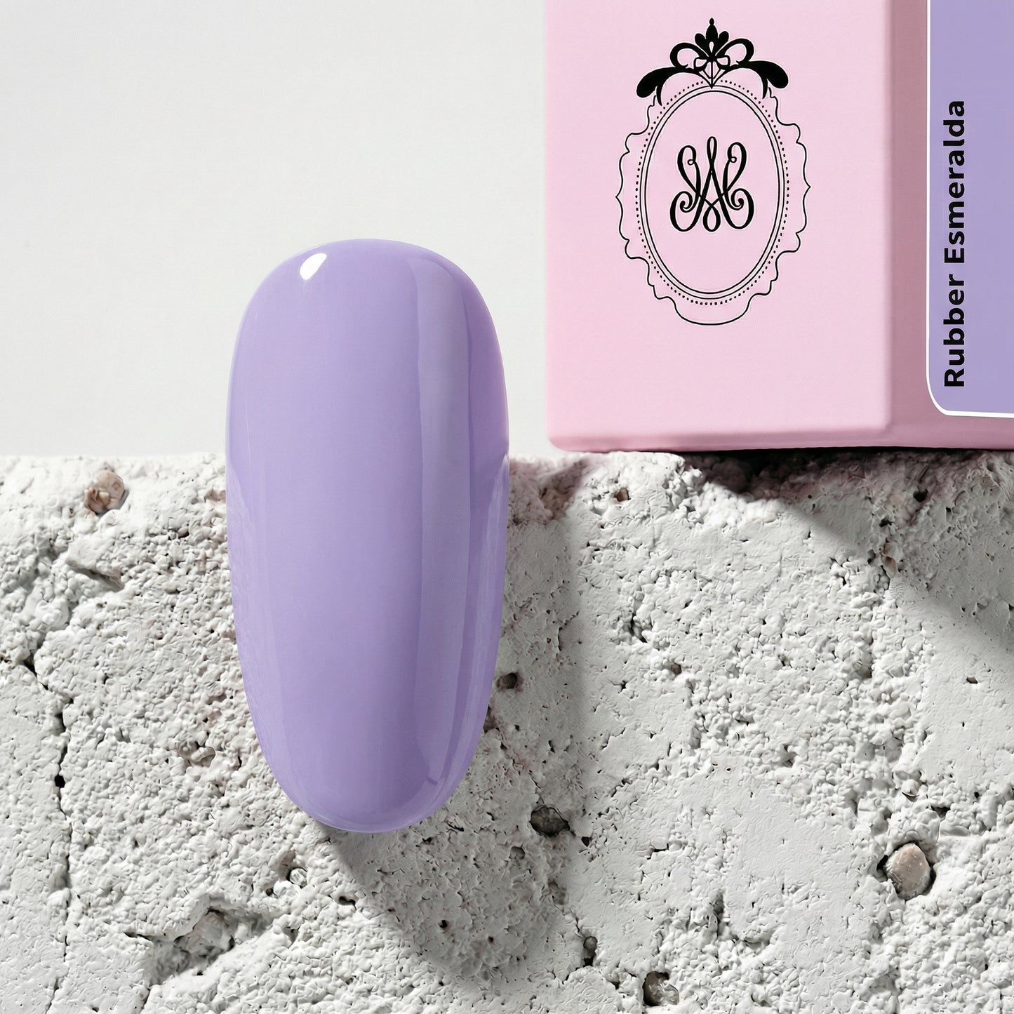 Studio Amelie Rubber Base Gel – Farbton Esmeralda, sanftes Nude mit warmem Unterton