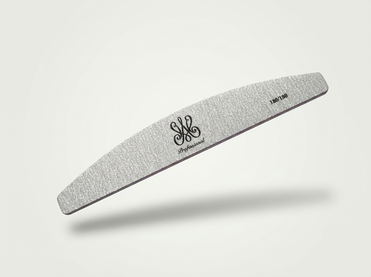 Zebra Halbmond Nagelfeile 180/180 für Naturnägel, hochwertig und sauber dargestellt.