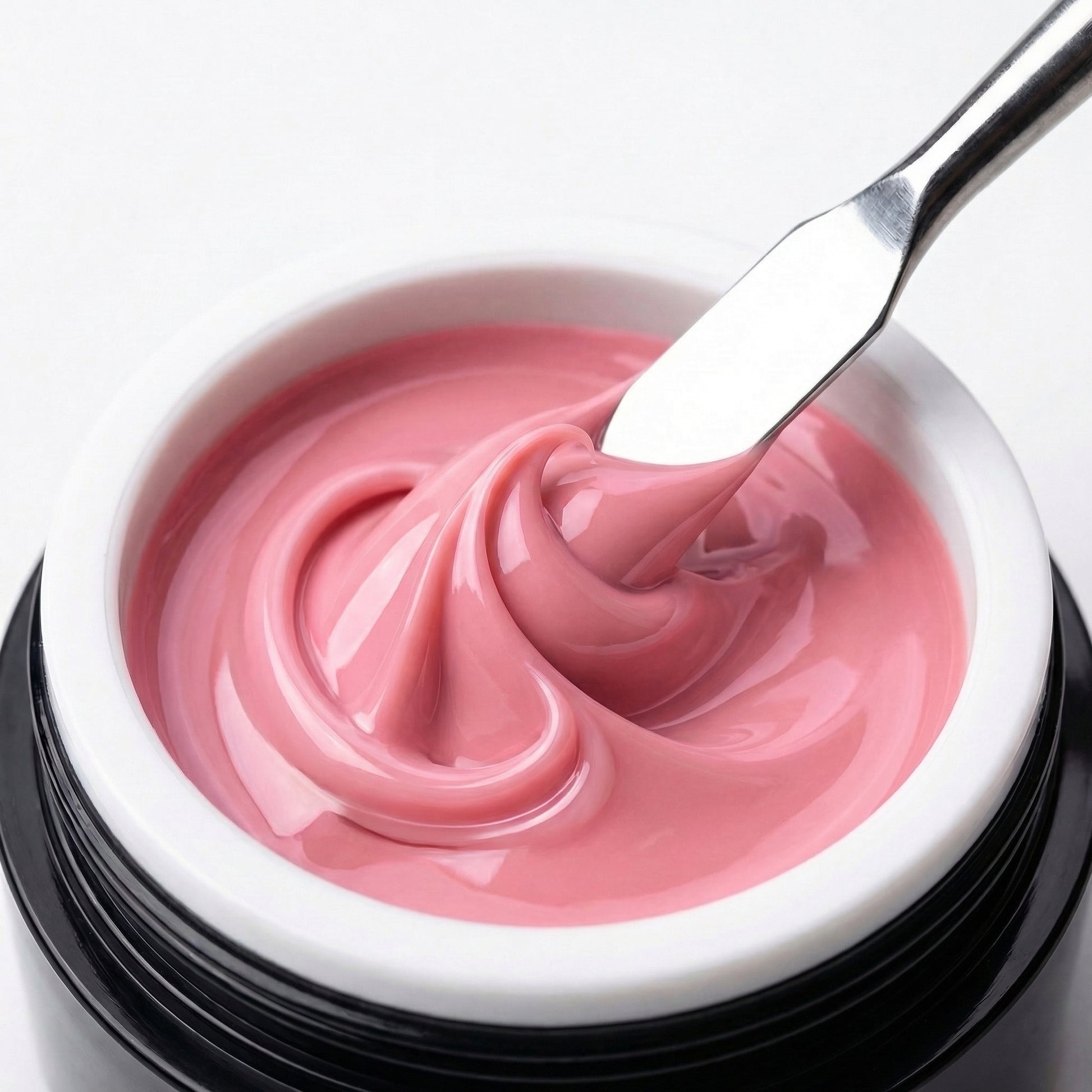 Cremige, selbstglättende Konsistenz des Baby Pink Cover Gels – ideal für weiche Übergänge beim Babyboomer