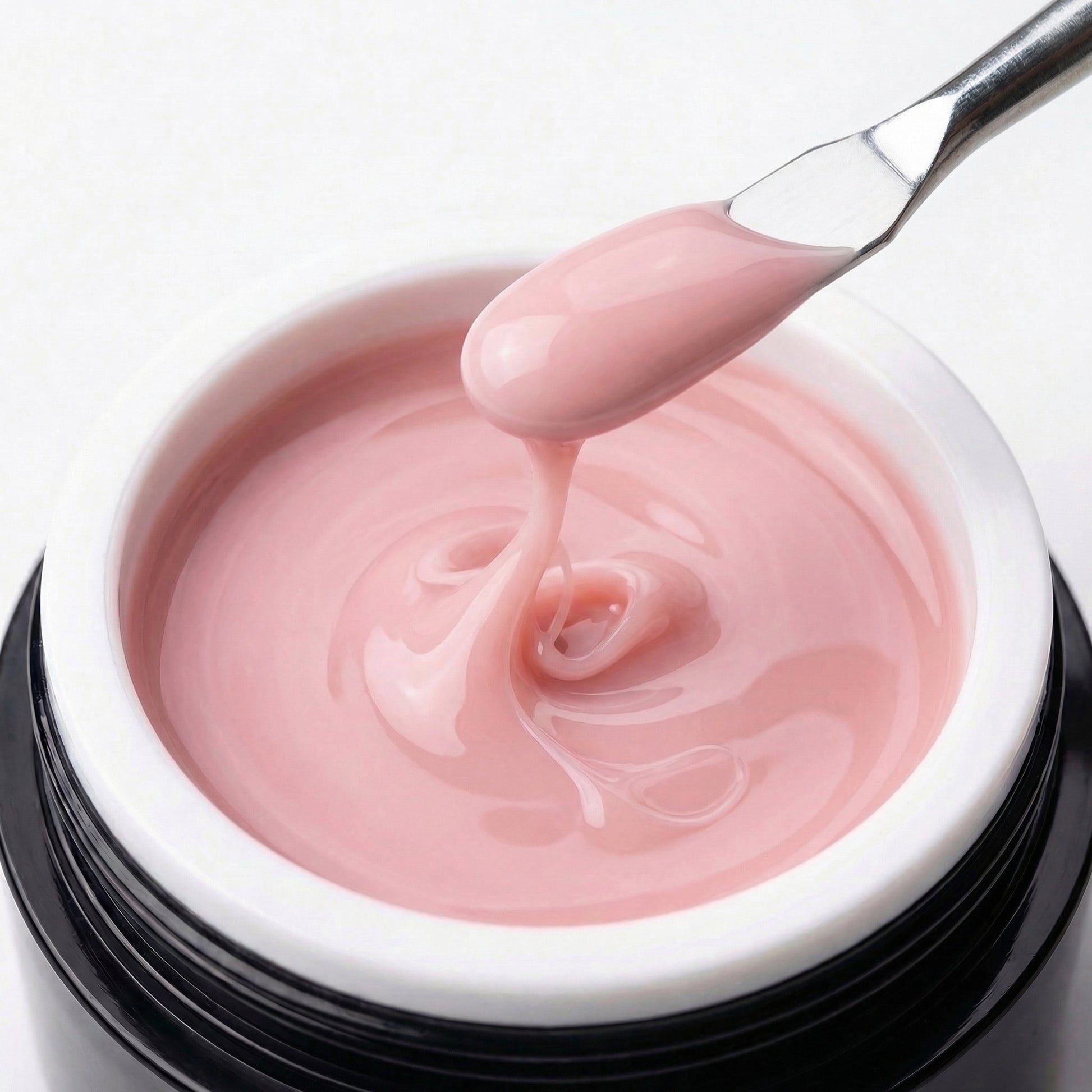 Selbstglättende Konsistenz des French Pink Gels – perfekt für ebenmäßige Ergebnisse ohne Feilarbeit