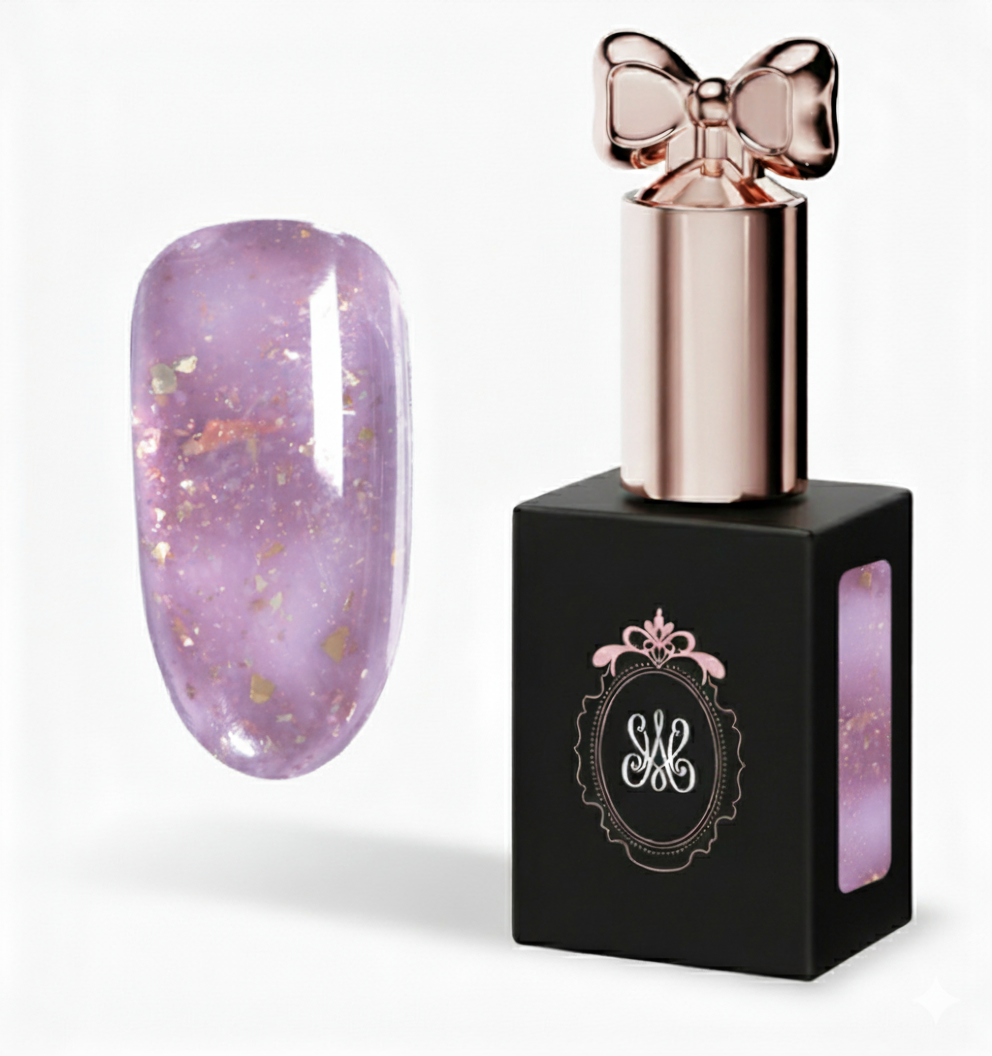 Lavender Dream Soak Off Builder Gel – sanftes Lavendel mit goldenen Flakes und elegantem Tiefeneffekt, Studio Amelie Eternal Glow Collection.