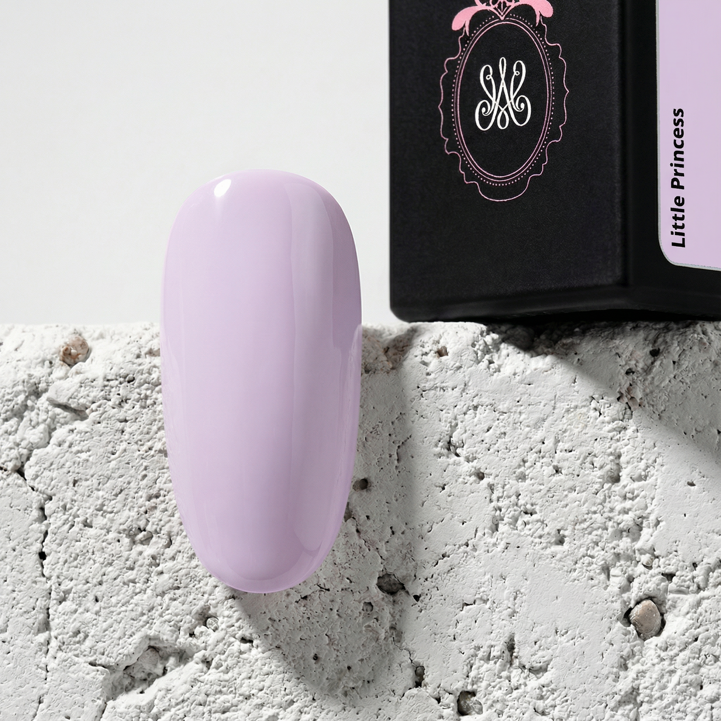 Studio Amelie Soak Off Nude Gel Little Princess – Sehr zartes, fast transparentes Puder-Rosa für eine besonders natürliche Nagelverstärkung.