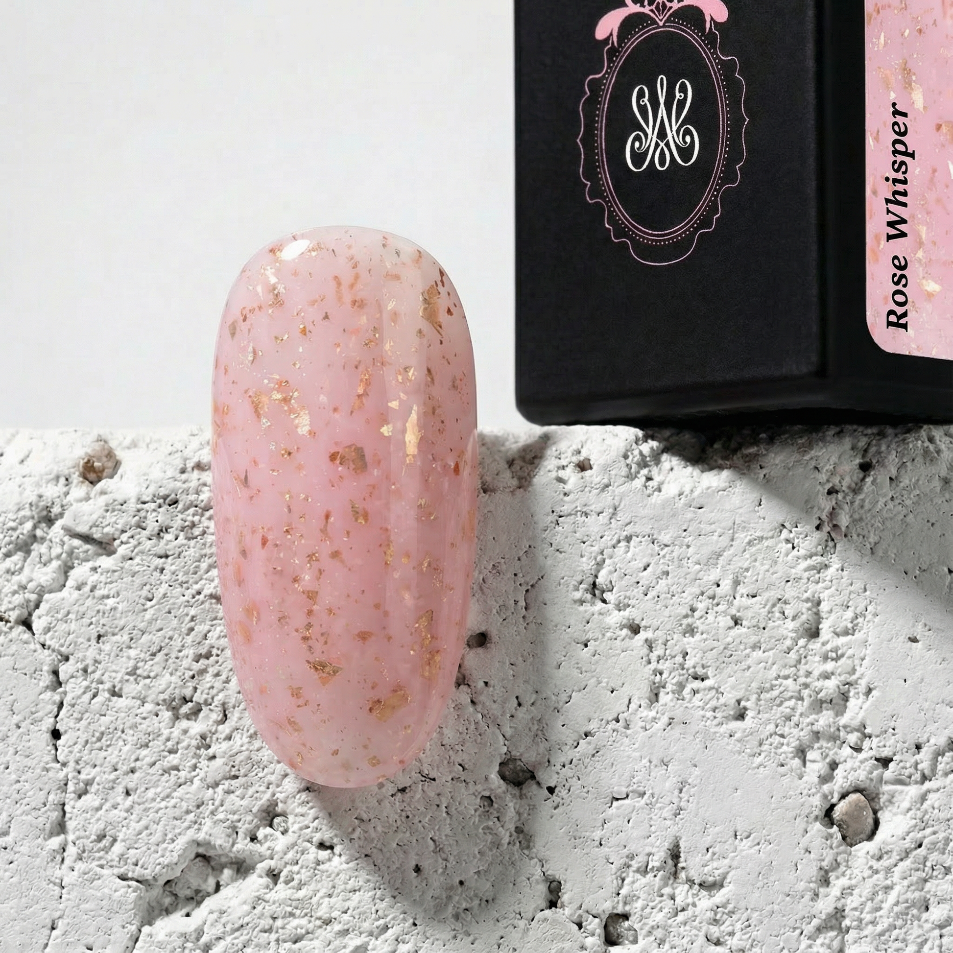 Studio Amelie Soak Off Gel ‚Rose Whisper‘ – zartes Rosé mit Goldglitter, ideal für feminine und elegante Designs.