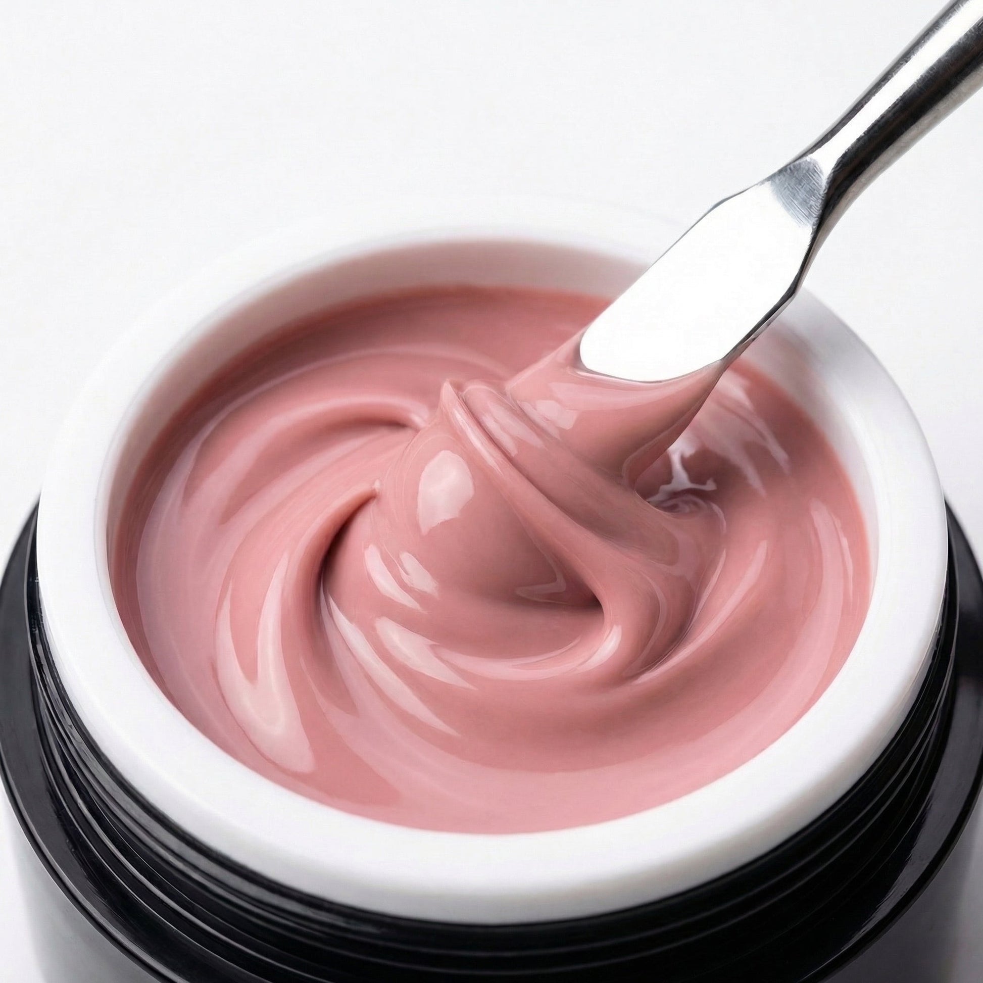 Studio Amelie Soft Mocha Cover Builder Gel – warmes, hochdeckendes Nude für French-Modellagen im Studioalltag.