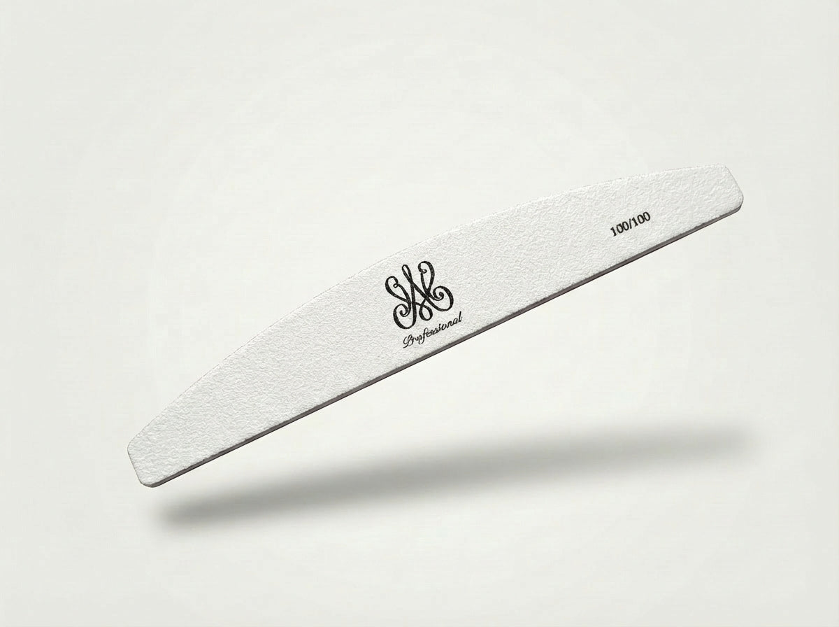 Weiße Halbmond‑Nagelfeile 100/100 für professionelles Abtragen und Formen.